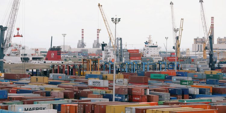 العجز التجارى لتونس