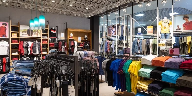 "جيه إل إل": 3.1 مليون متر إجمالى المعروض بقطاع منافذ التجزئة فى القاهرة