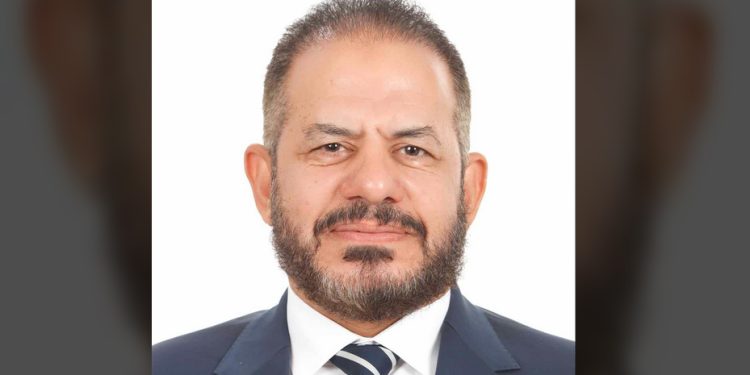 أحمد عبد الحميد المدير التنفيذى لشركة اليرموك للأثاث الطبى والمعملى