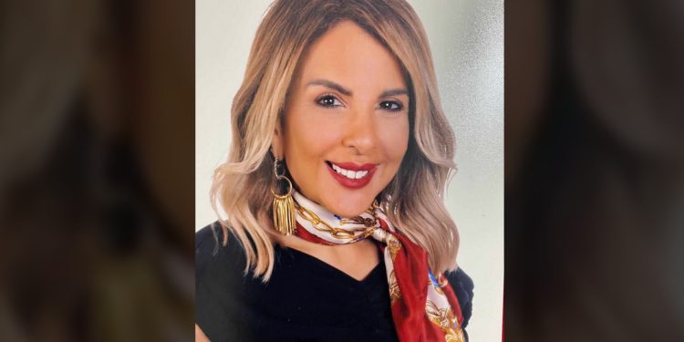 الدكتورة منى وهبة أستاذ الاقتصاد بجامعة بيروت