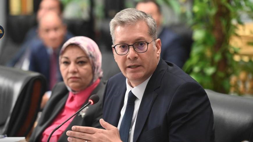 كريم بدوي وزير البترول والثروة المعدنية