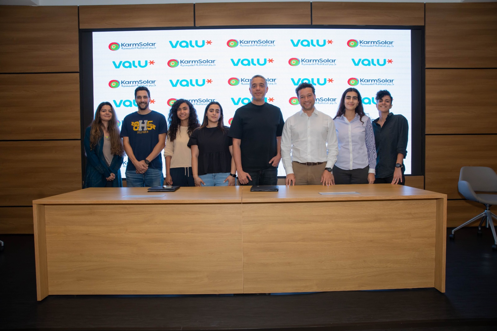 "ڤاليو" تتعاون مع "كرم سولار" لإطلاق شبكة محطات لشحن السيارات الكهربائية