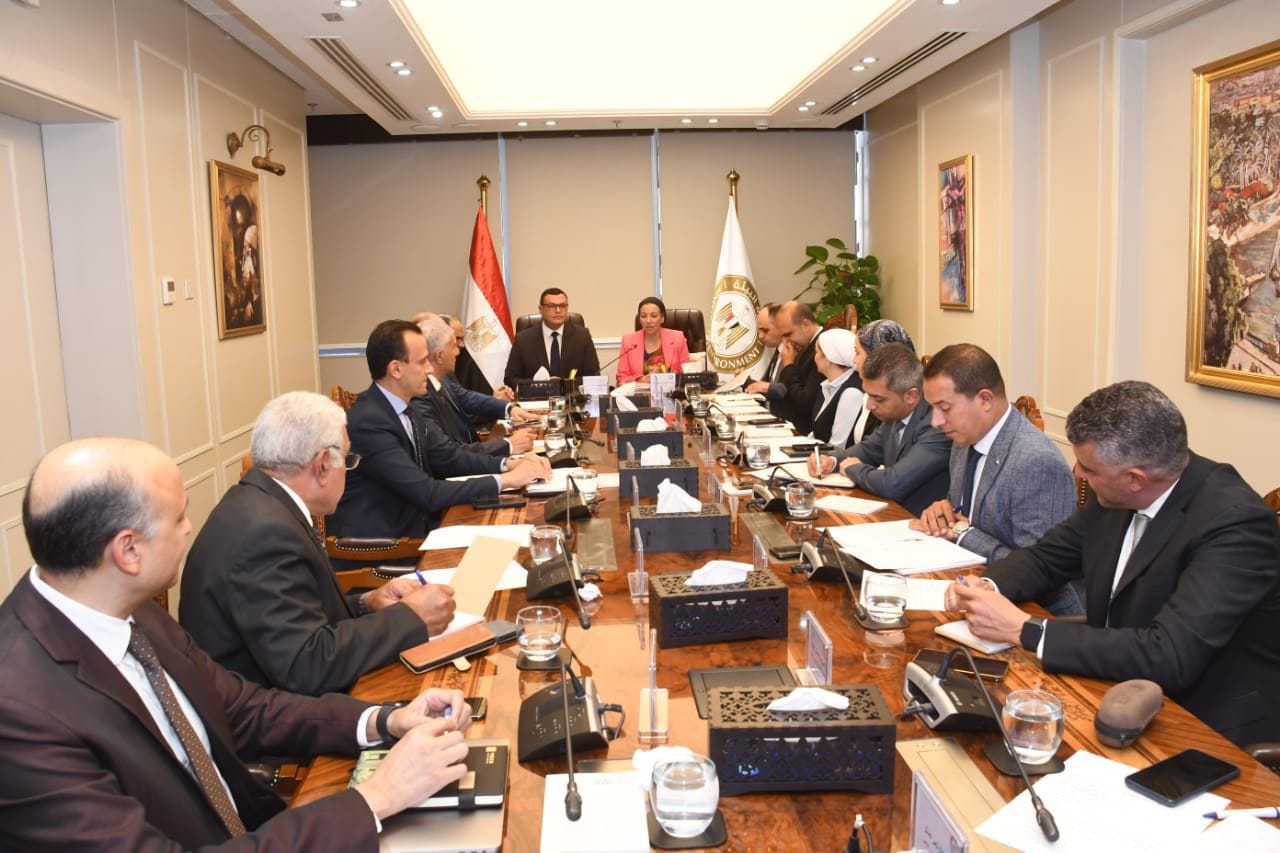 "الإسكان" و"البيئة" تبحثان عدداً من ملفات العمل المشتركة