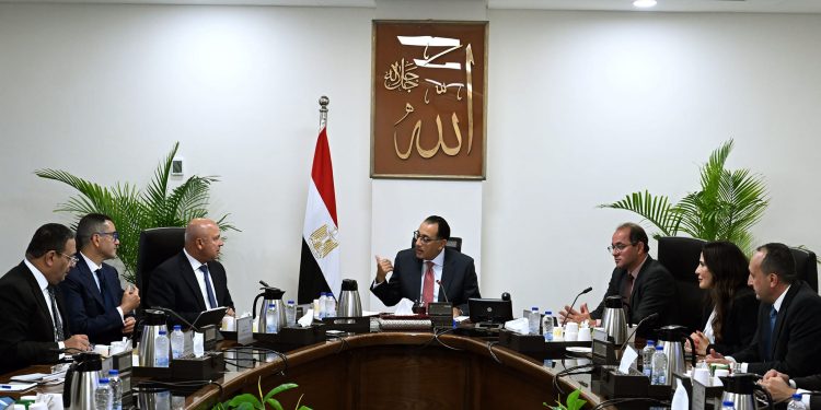 رئيس الوزراء: زيادة الدعم للمصدرين الذين حققوا مستهدفات الدولة