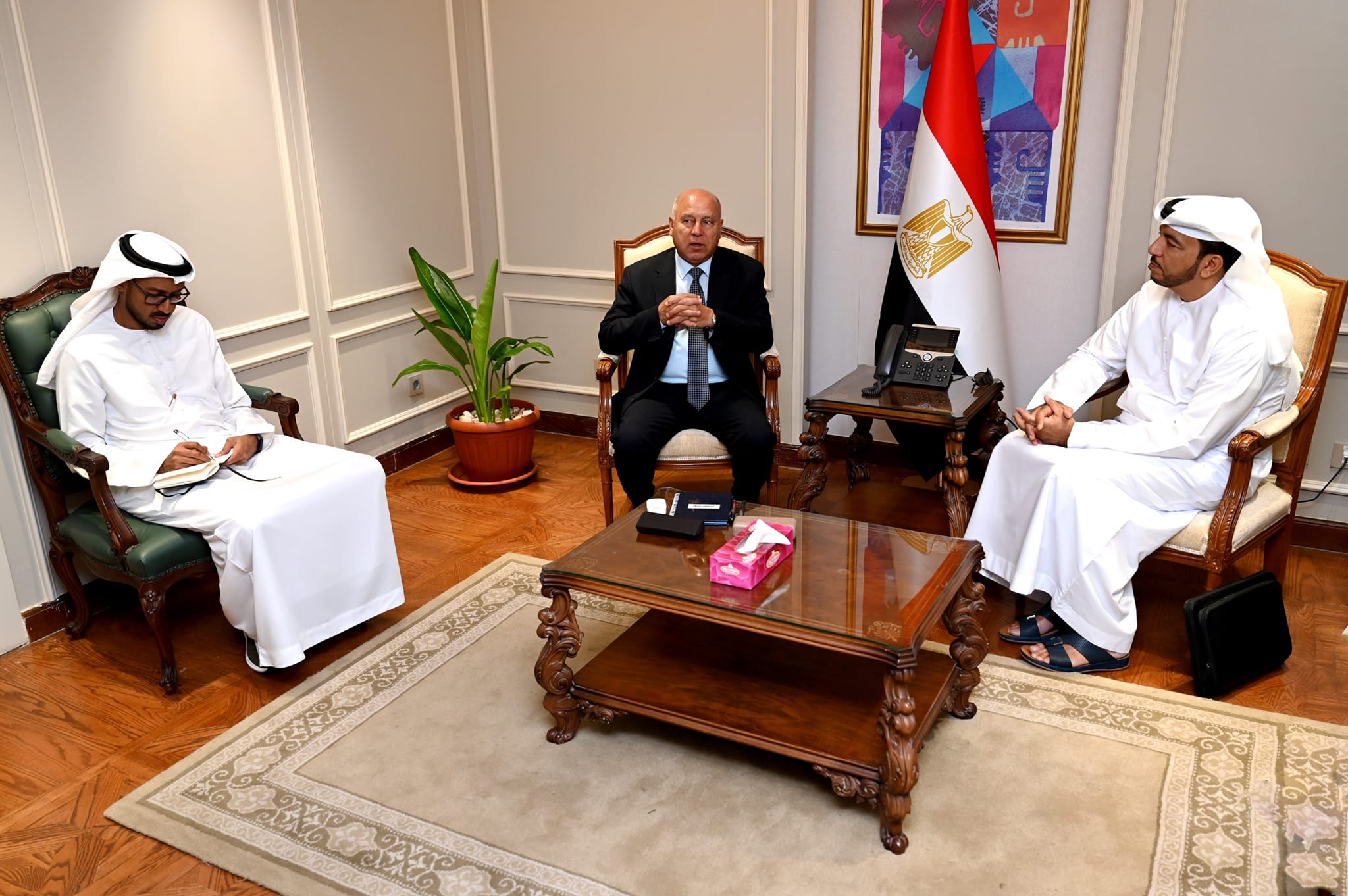 "الوزير" يتابع مستجدات إقامة منطقة صناعية إماراتية في مصر