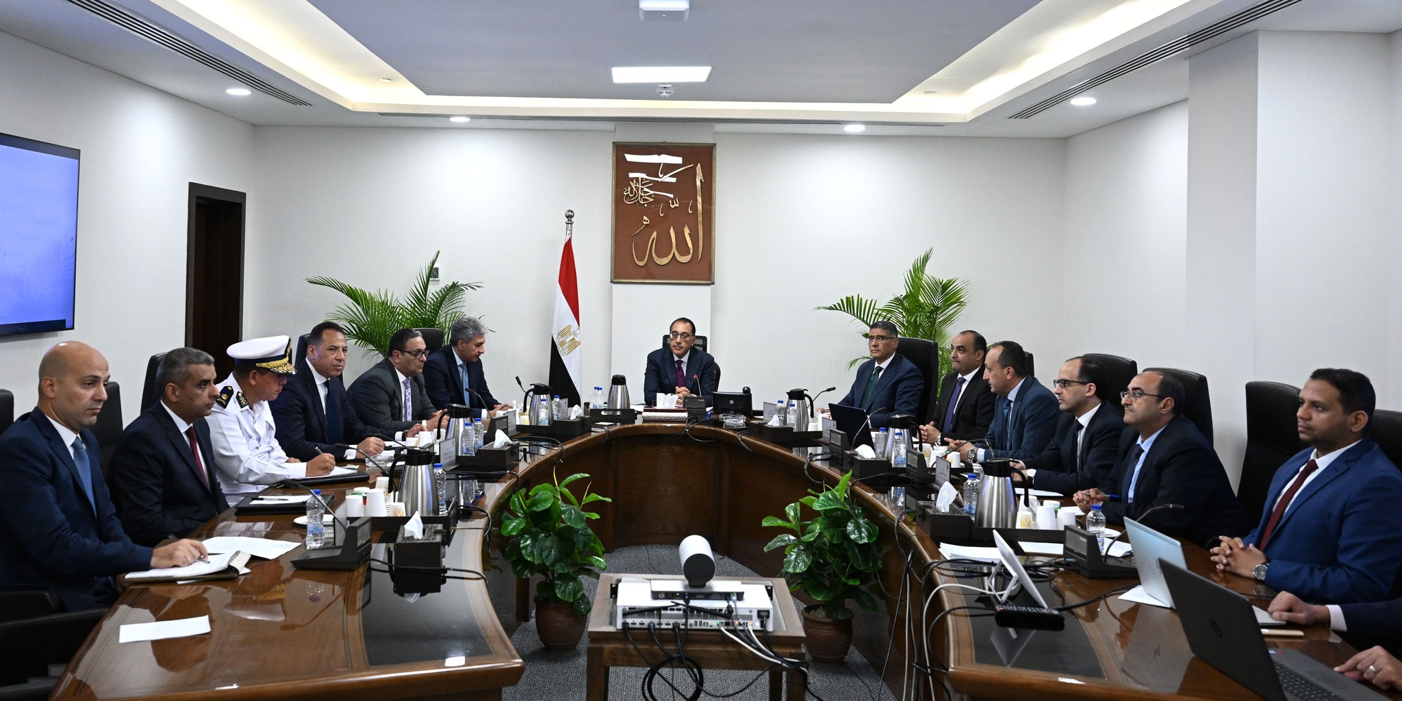 رئيس الوزراء يتابع الموقف التنفيذى لأعمال تطوير مدخل منطقة الأهرامات