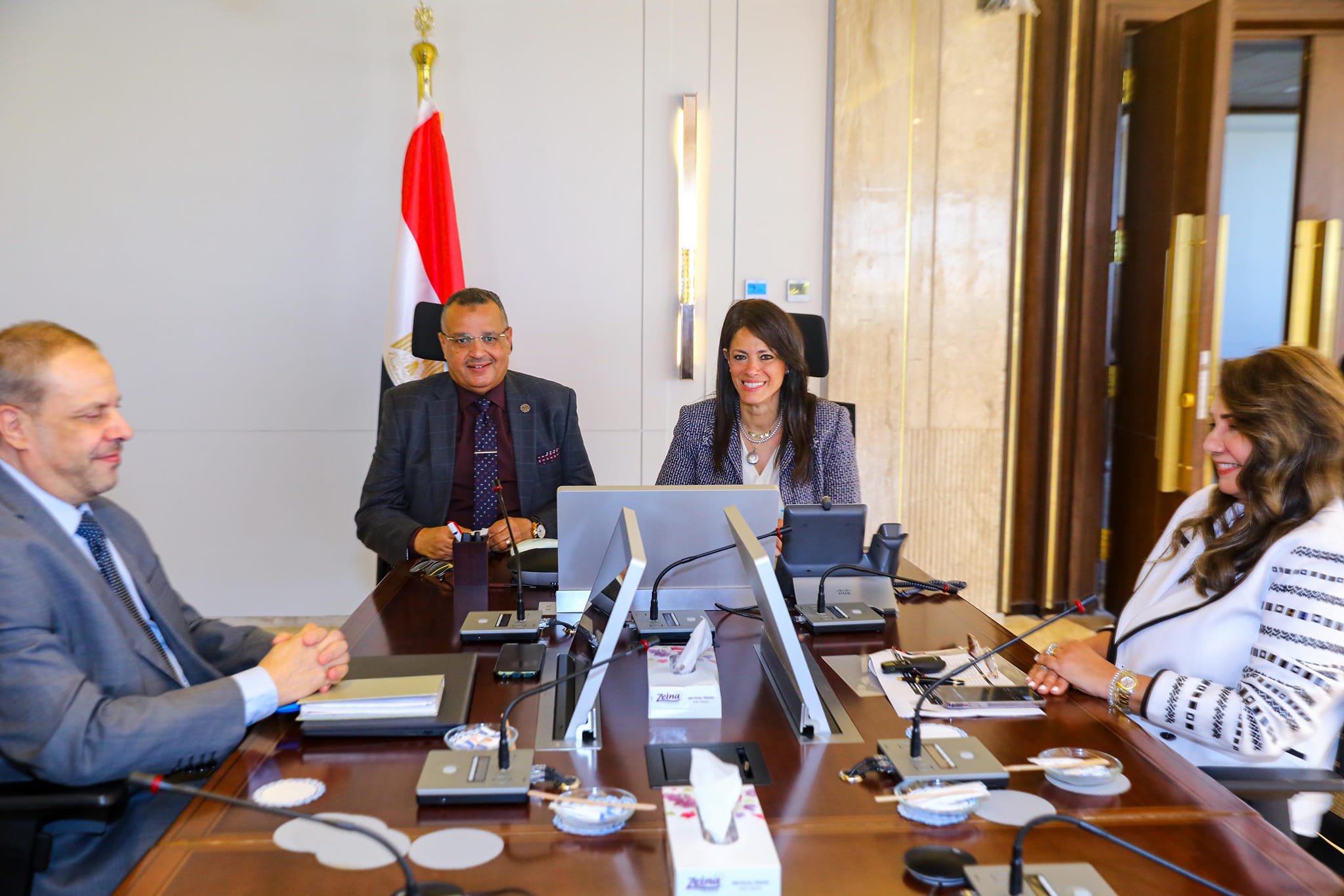 وزيرة التخطيط تبحث الفرص الجاذبة للمستثمرين فى جنوب سيناء