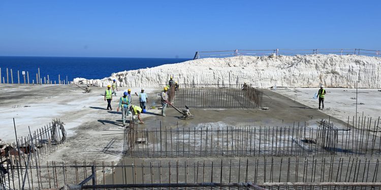 الحكومة تبدأ ترفيق أراضى "شمس الحكمة"