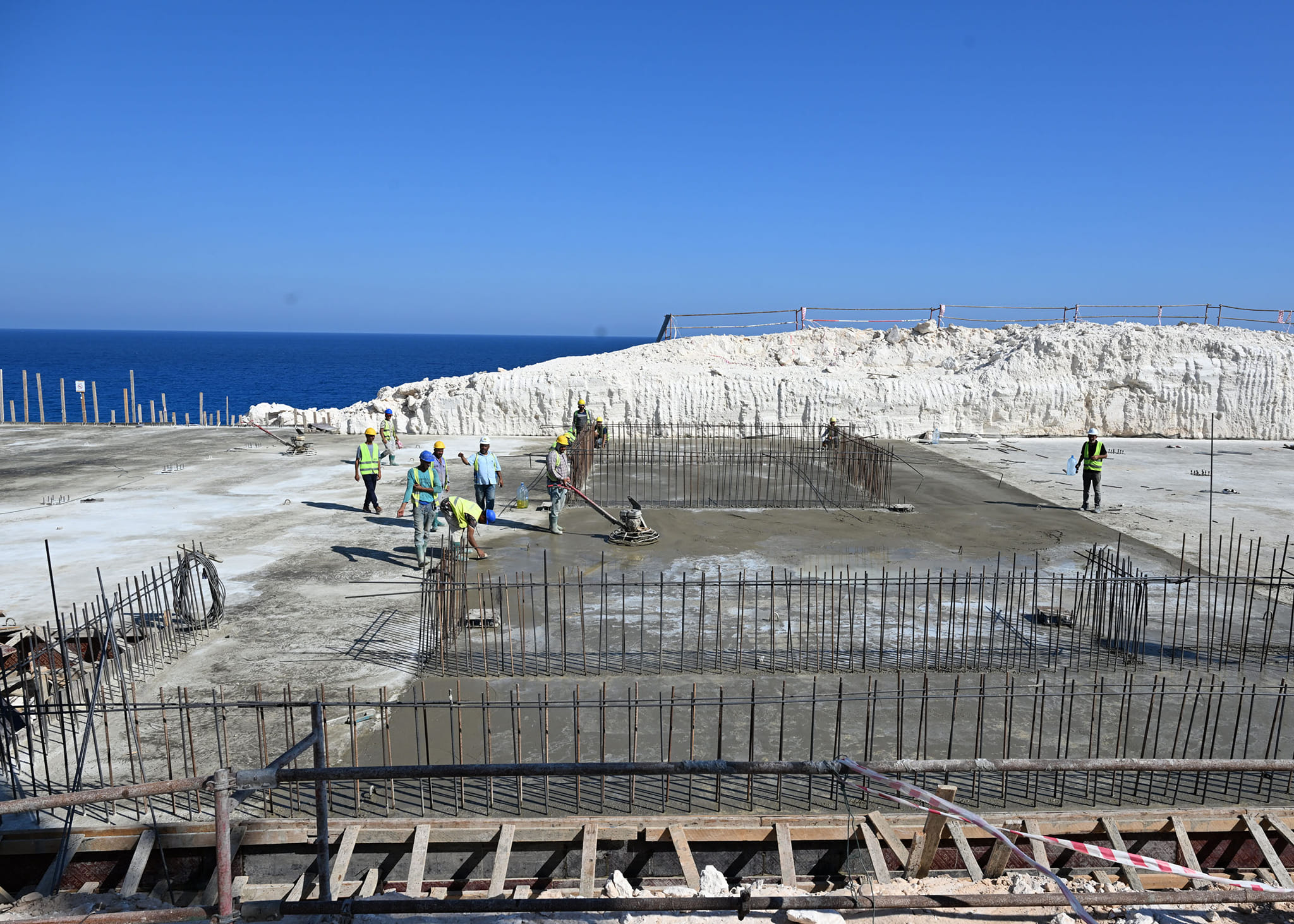 الحكومة تبدأ ترفيق أراضى "شمس الحكمة"