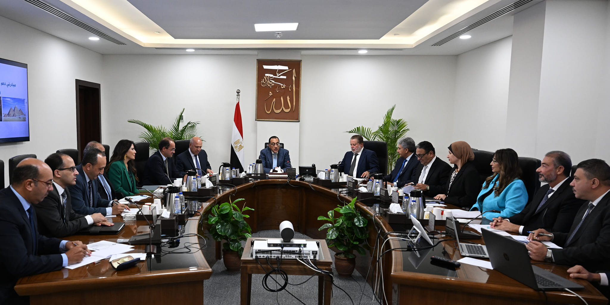 رئيس الوزراء يتابع تنفيذ مبادرات دعم الصناعة والزراعة والسياحة