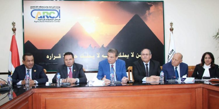 وزير الزراعة يؤكد للمصدرين العمل على إزالة كل المعوقات