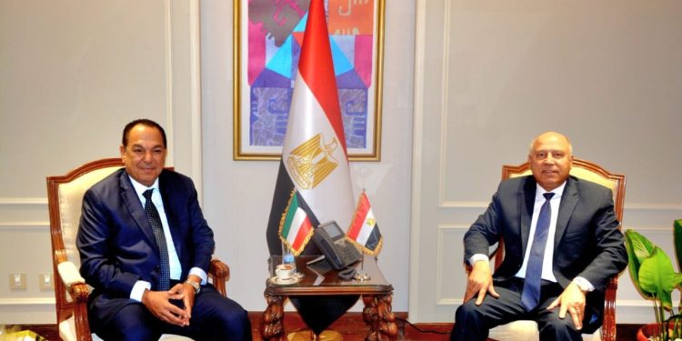 كامل الوزير: نسعى لزيادة التعاون مع الكويت بمجالات الصناعة والنقل
