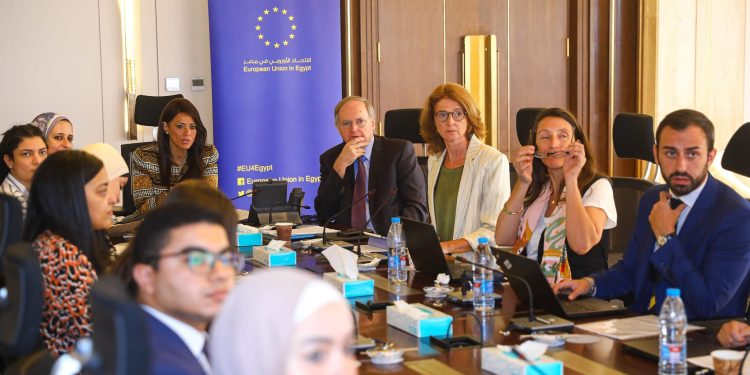 مصر تبحث تعزيز استراتيجيات التمويل المناخي مع الاتحاد الأوروبي