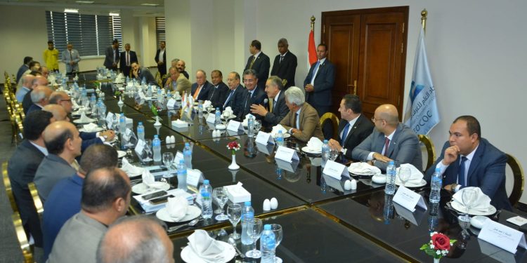 وزير التموين يتابع استعداد التجار لإقامة معارض "أهلا مدارس"