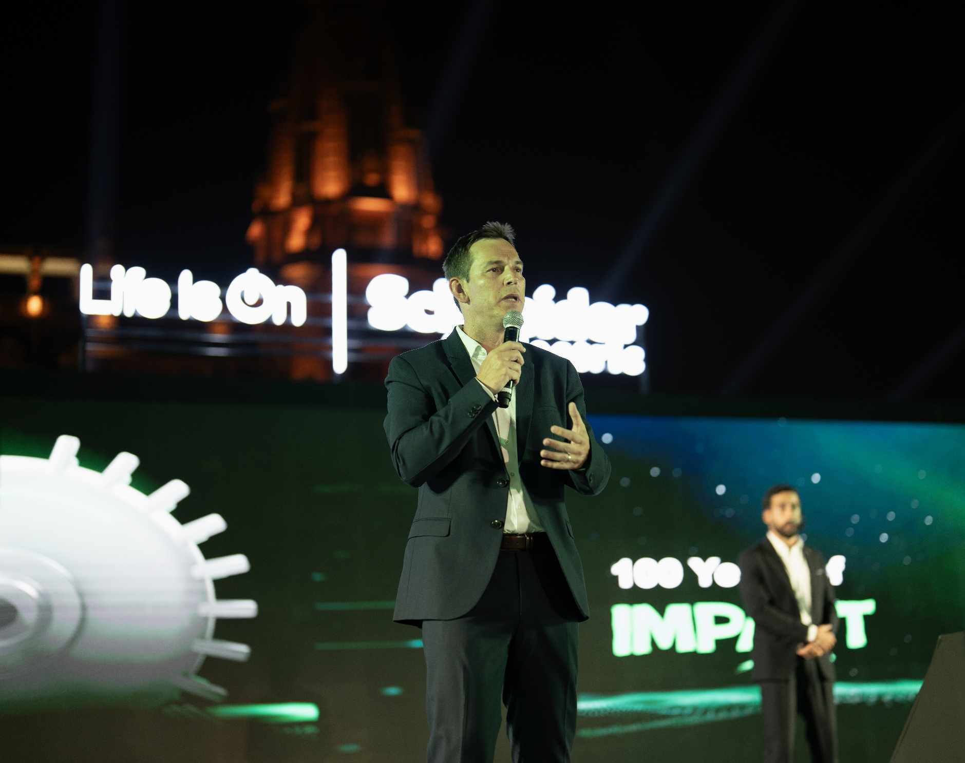 شنايدر إلكتريك تحتفل بمرور 100 عام على إنتاج "الكونتاكتور"