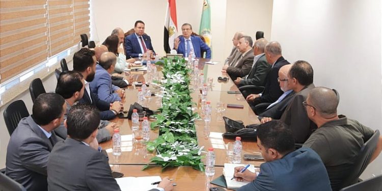 الحكومة تبحث دعم وتطوير صناعة التقاوى فى مصر