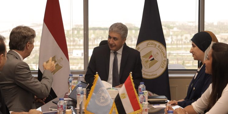 برنامج الأمم المتحدة الإنمائى يعرض دعمه لتطوير الأنماط السياحية فى مصر