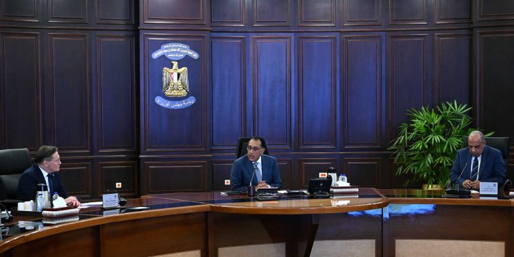 رئيس الوزراء يلتقي المدير العام لشركة "روساتوم" الروسية لمتابعة موقف تنفيذ محطة الضبعة النووية