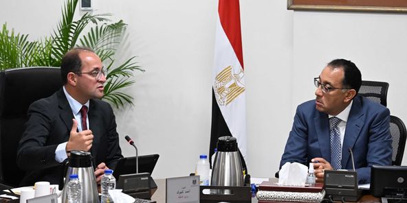رئيس الوزراء يتابع جهود خفض الدين العام واستدامة مساره النزولي