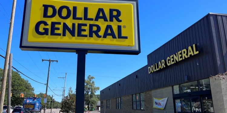 "دولار جنرال" تحذر من نفاد أموال أصحاب الدخل المنخفض