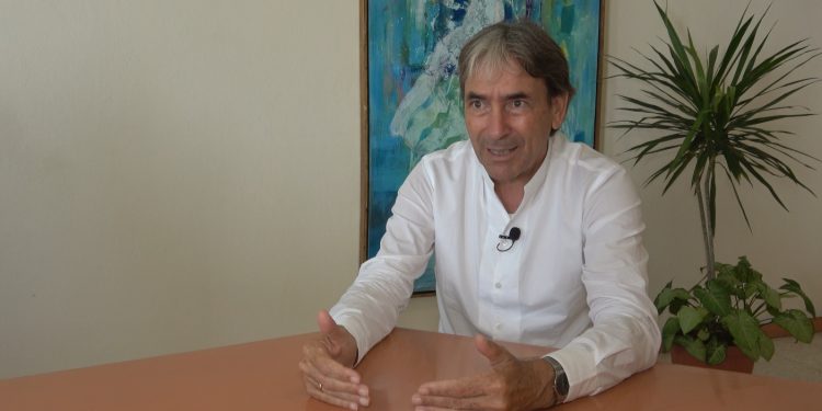 حلمى أبوالعيش رئيس مجلس إدارة مجموعة سيكم القابضة