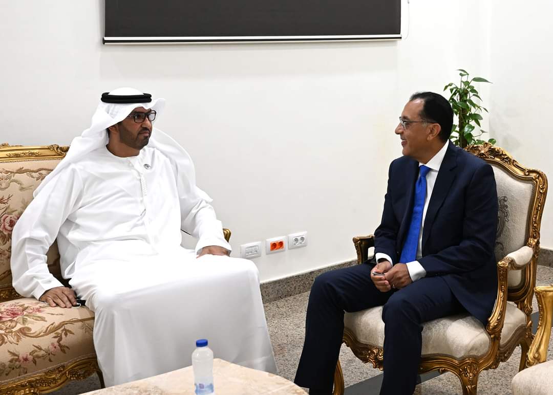 رئيس الوزراء مع وزير الصناعة الإماراتى