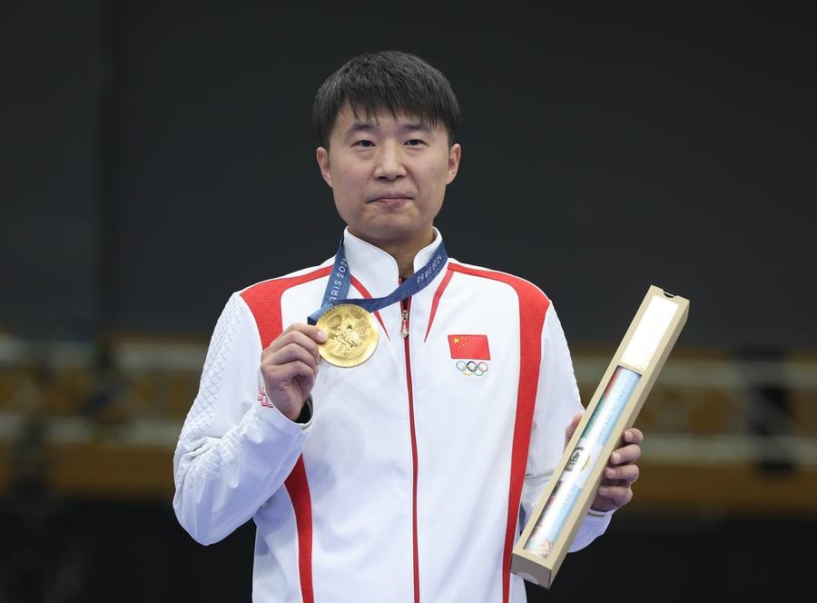 "أولمبياد باريس".. الرامي الصيني "لي" يحقق حلمه بالحصول على الذهبية في المحاولة الثالثة