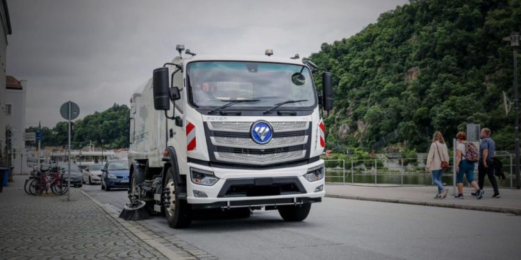 السعودية تبحث مع "فوتون" الصينية توطين صناعة المركبات في المملكة