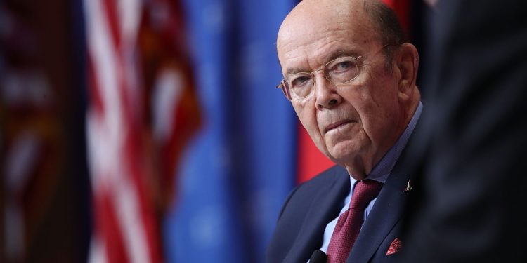 وزير التجارة السابق: أمريكا ستدخل في ركود مع انكماش الاقتصاد