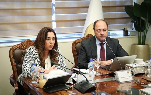 "التنمية المحلية" تبحث مع المحافظين موقف المشروعات المتعثرة