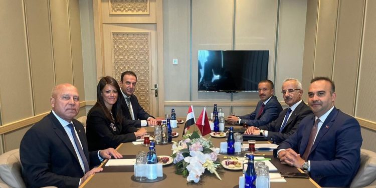 "مصر السيادي" يستكشف فرص التعاون مع صندوق الثروة التركي