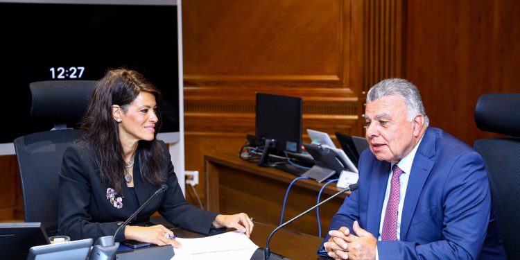 "أيادي" تحقق عائدًا على رأس المال المدفوع بأكثر من 3.2 مرة