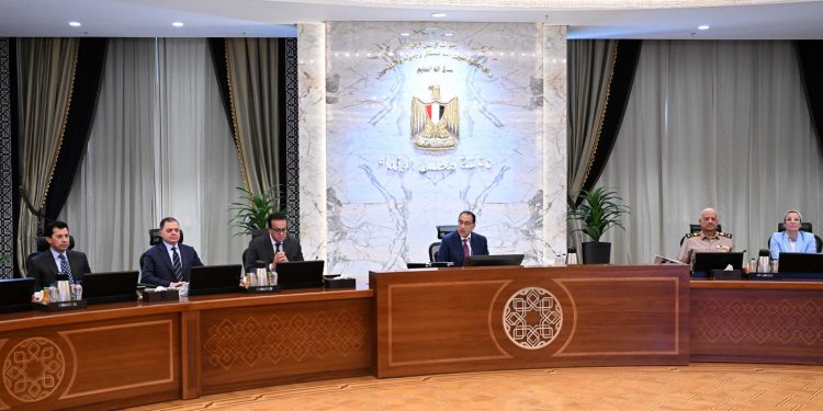 مدبولى: نسعى لاستمرار تعافى أنشطة القطاع الخاص غير النفطى