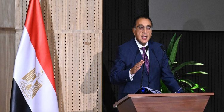 مدبولى: الحكومة جادة جداً فى تنفيذ برنامج ترشيد الإنفاق والسيطرة على التضخم