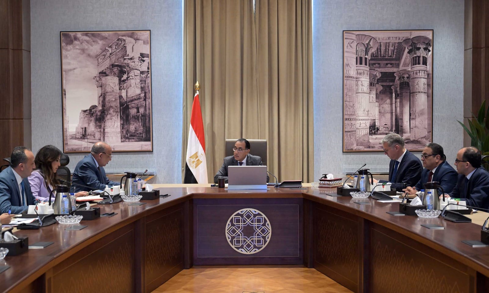 رئيس الوزراء يتابع جهود توفير احتياجات قطاع الكهرباء من المنتجات البترولية