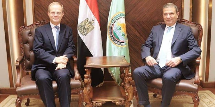 مصر تبحث زيادة حصص صادرات الحاصلات الزراعية إلى بريطانيا