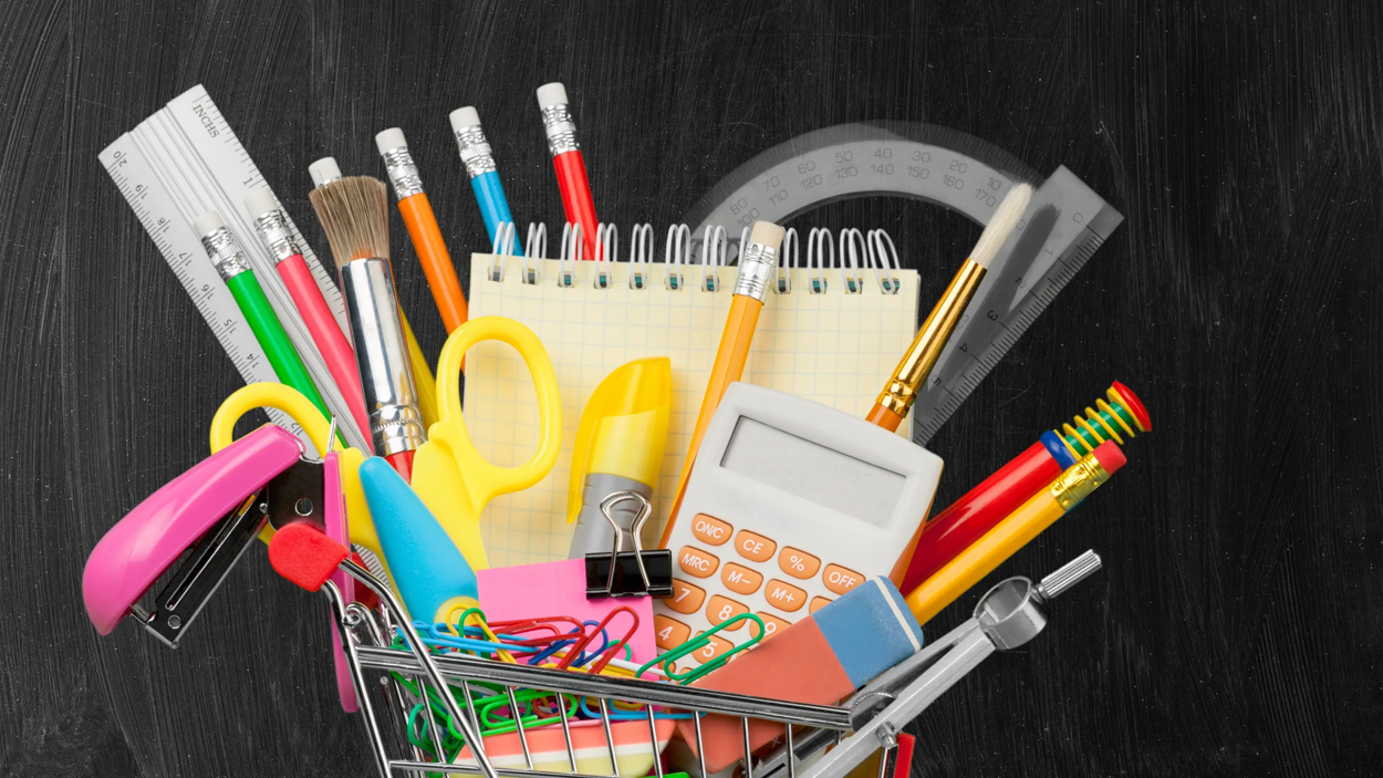 المستلزمات المدرسية ؛ المدارس