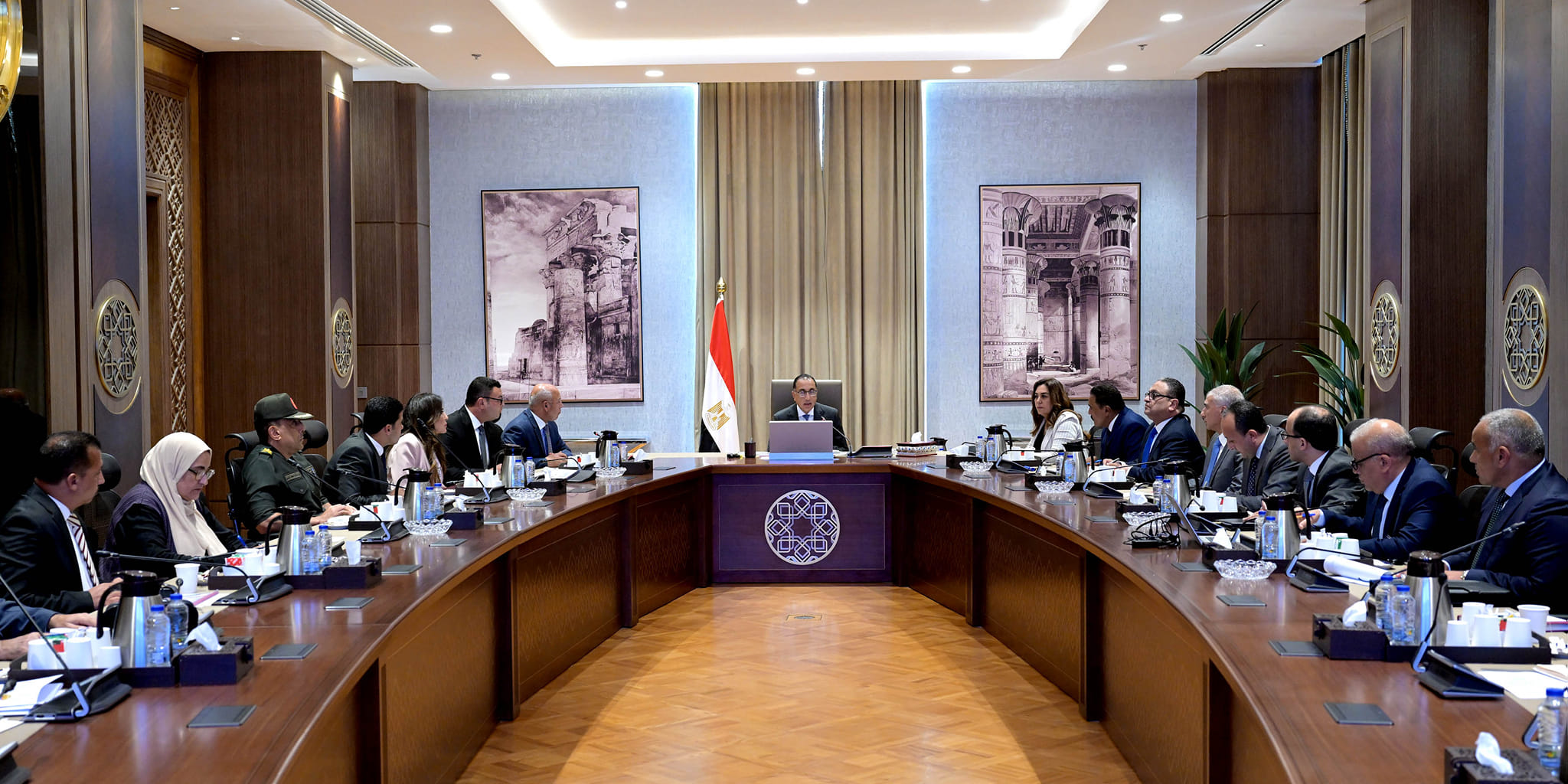 مدبولى يتابع مستجدات تنفيذ المرحلة الأولى من مشروع تنمية “رأس الحكمة”