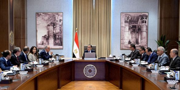 الحكومة تنشئ 12 محطة جديدة لتحلية مياه البحر