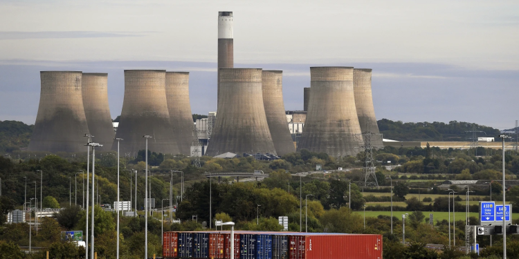 إغلاق آخر محطة طاقة تعمل بالفحم في بريطانيا بعد 142 عامًا