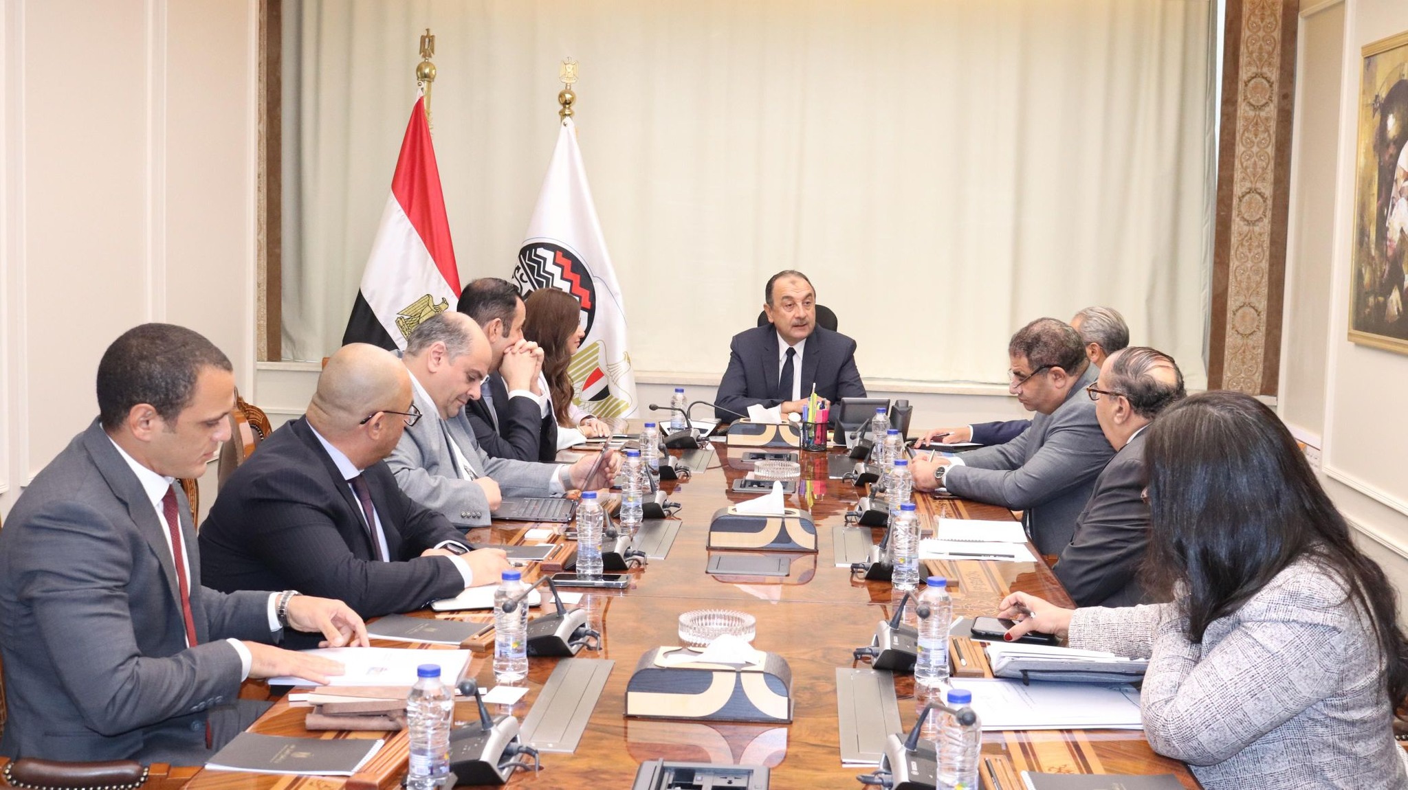 "فطاع الأعمال" تبحث مع "مايكروسوفت" موقف تطبيق نظام تخطيط الموارد "ERP" بشركاتها