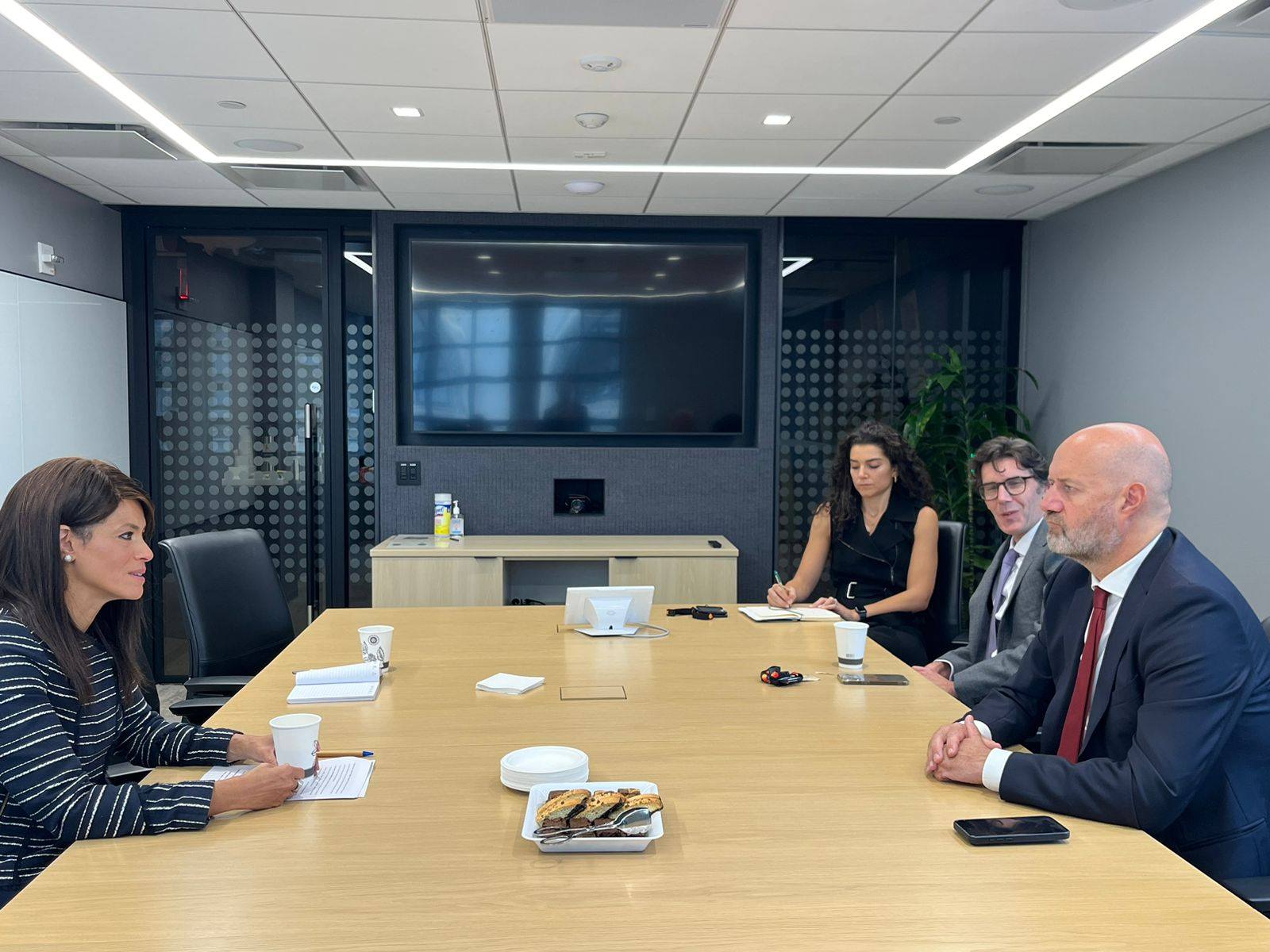 "التخطيط" تبحث التعاون مع "ماستركارد" لدعم التحول الرقمي وريادة الأعمال