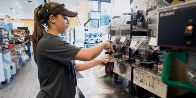 قطاع الخدمات في أمريكا ؛ الولايات المتحدة الأمريكية ؛ العمالة ؛ البطالة ؛ التوظيف : العمالة الأمريكية