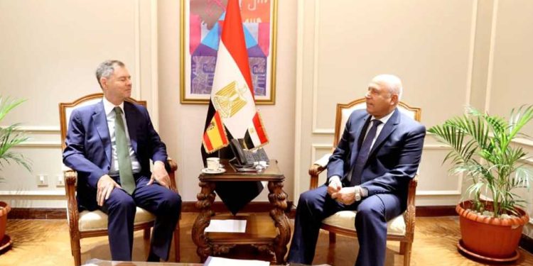 وزير الصناعة يتطلع لضخ استثمارات إسبانية جديدة في مصر بالمجالات ذات الأولوية