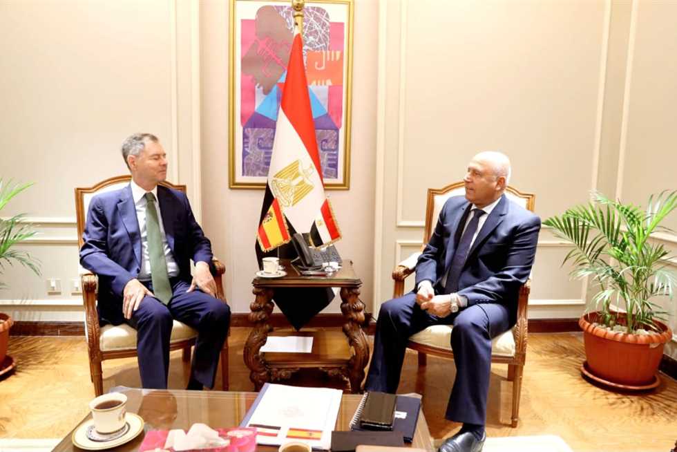 وزير الصناعة يتطلع لضخ استثمارات إسبانية جديدة في مصر بالمجالات ذات الأولوية