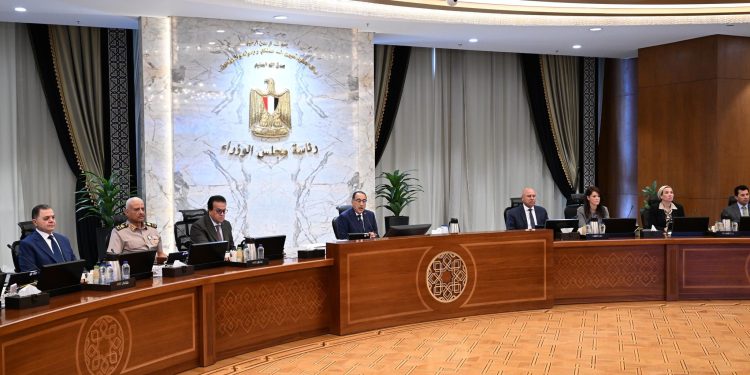 رئيس الوزراء: تطورات المنطقة تؤثر على عائدات قناة السويس وترفع أسعار البترول
