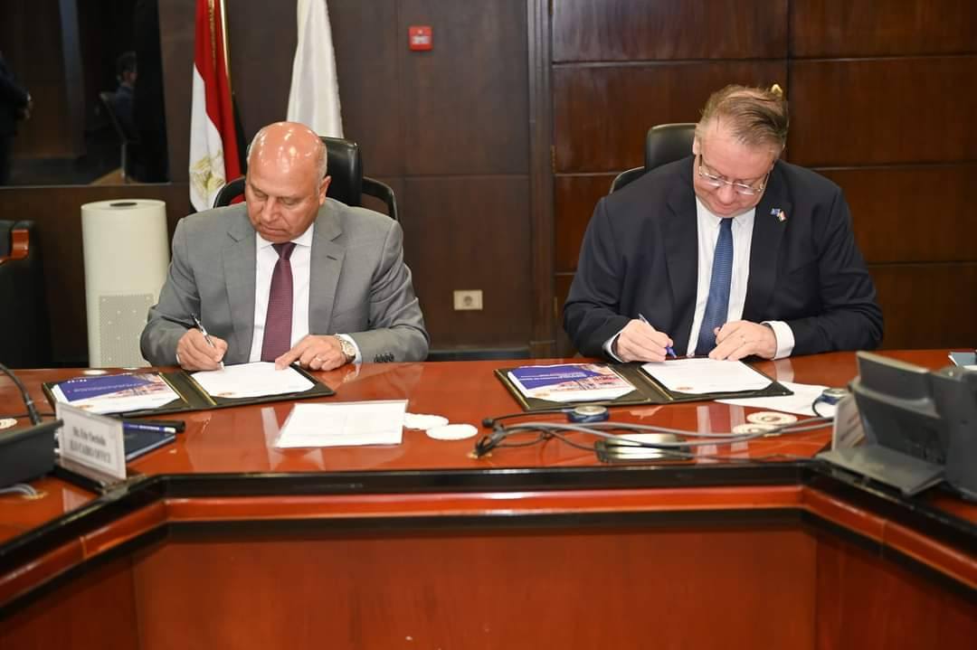 2.5 مليون يورو تمويل إيطالي لتنفيذ مشروع يدعم الإنتاج الصناعى في مصر