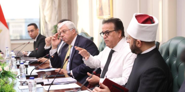 وزير الصحة يؤكد أهمية إنشاء هيكل تنظيمي ومجلس أعلى للتنمية البشرية