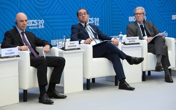 وزير المالية: مصر تتطلع لتكون مركزا إقليميا للاستثمار والتصدير والطاقة النظيفة