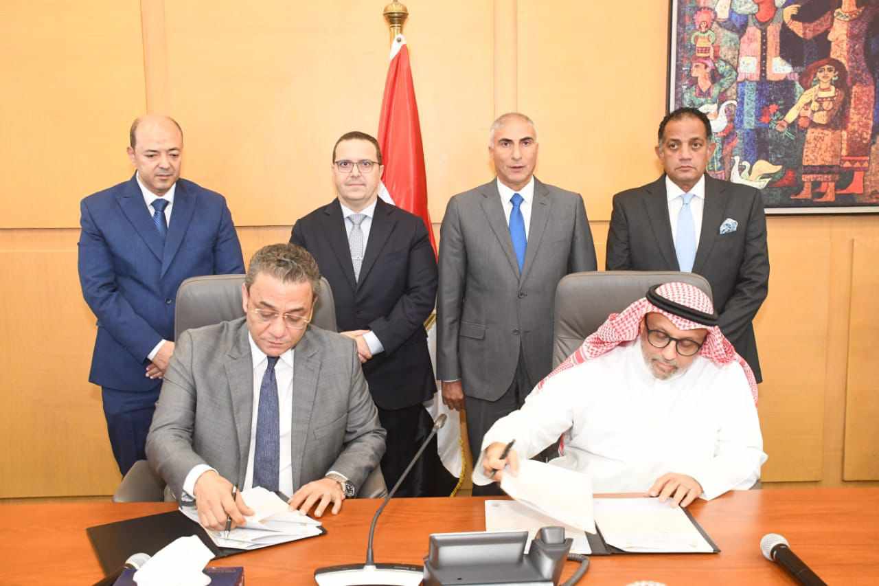 مبادلة أراضى “سملا وعلم الروم” بمرسى مطروح بقطعتى أرض فى “القاهرة الجديدة”